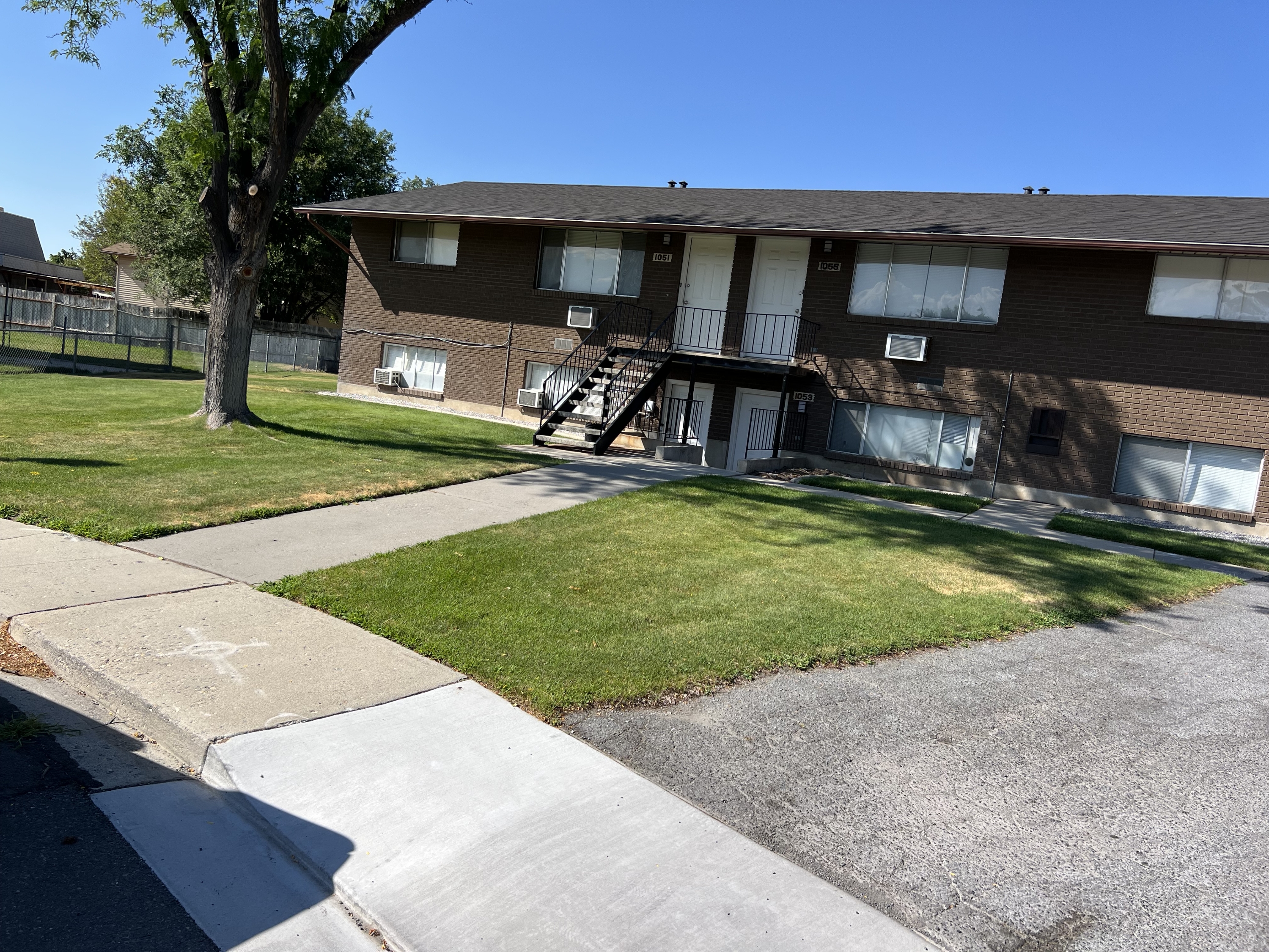 1049 Ellen Circle - 1053